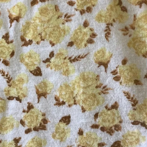 Style & Co Yellow Roses Floral Long Sleeved Tee Shirt Resale Size Medium - Picture 3 of 16